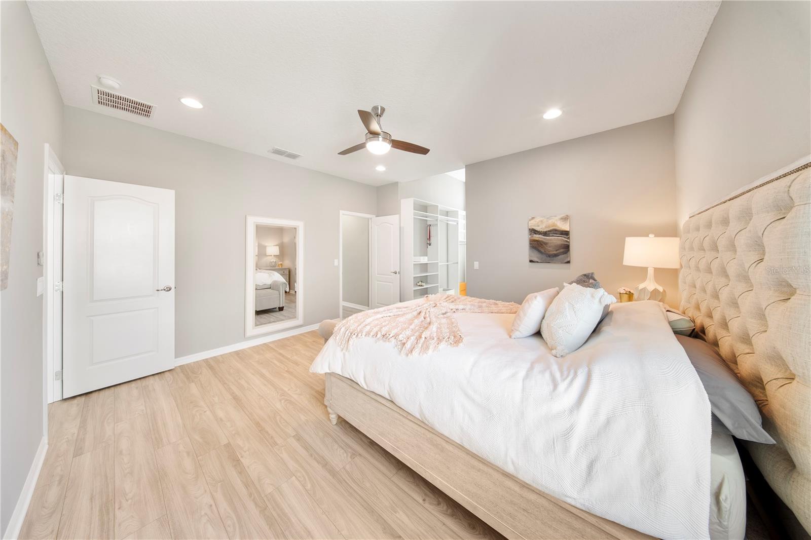 Image 20 of 47 For 8638 Finsen Street
