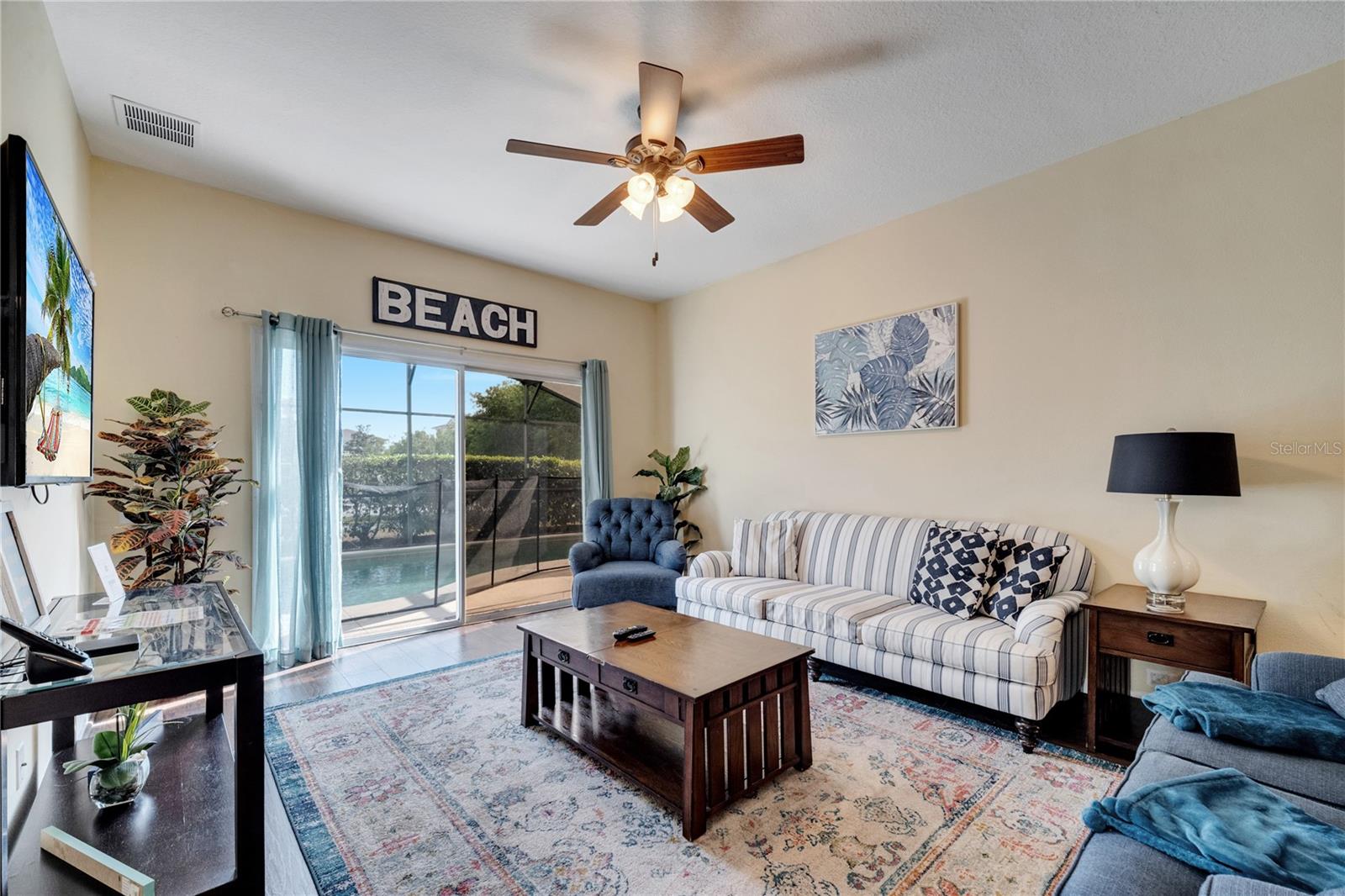 Image 18 of 61 For 8118 Fan Palm Way