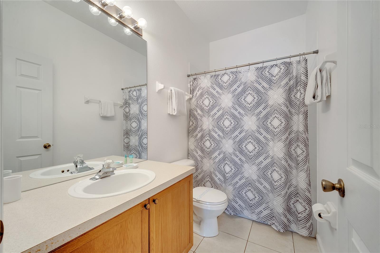 Image 28 of 61 For 8118 Fan Palm Way