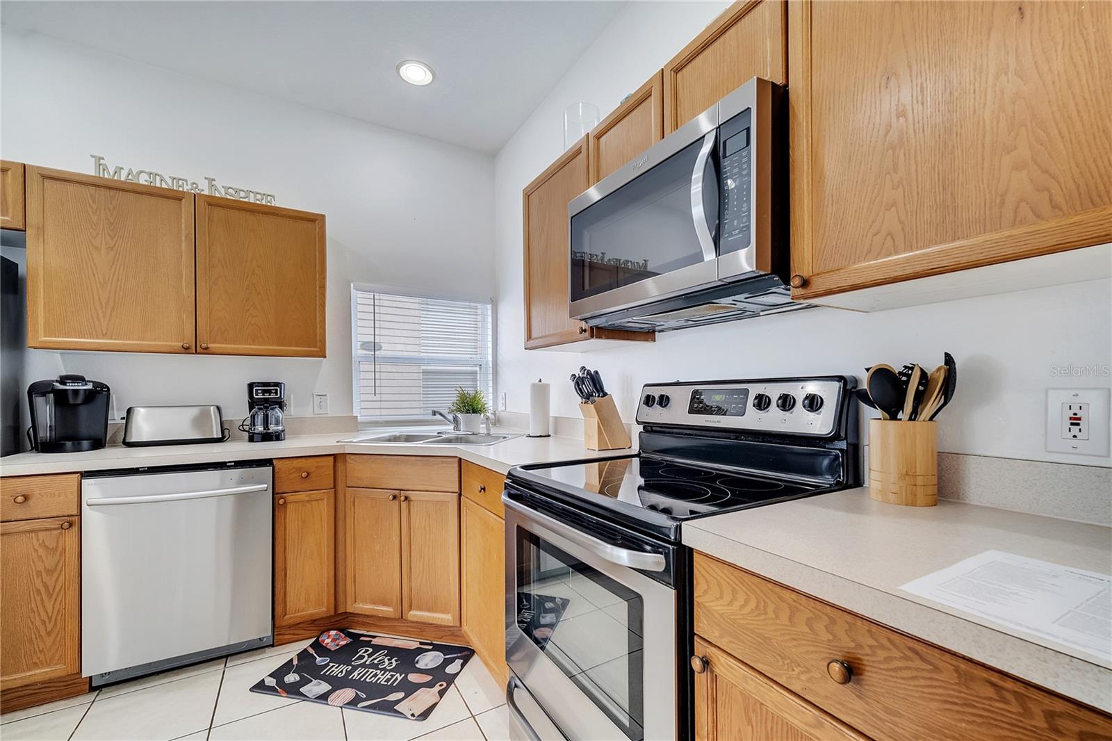 Image 9 of 61 For 8118 Fan Palm Way