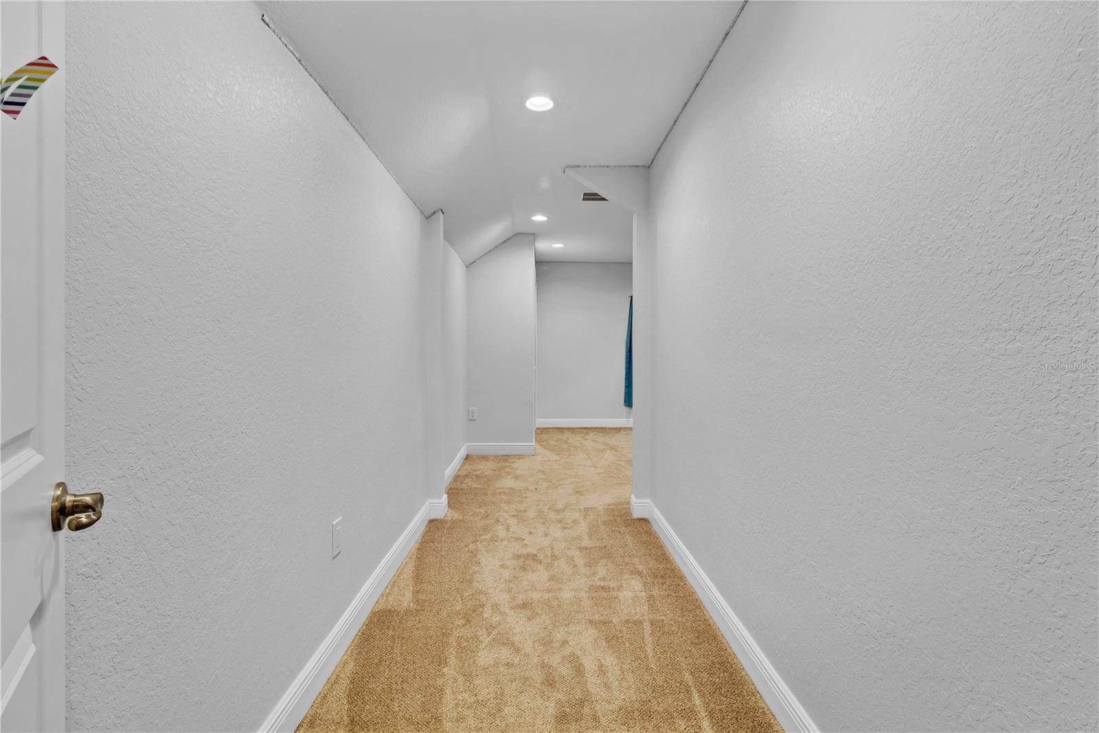 Image 40 of 77 For 3550 Kaiser Avenue