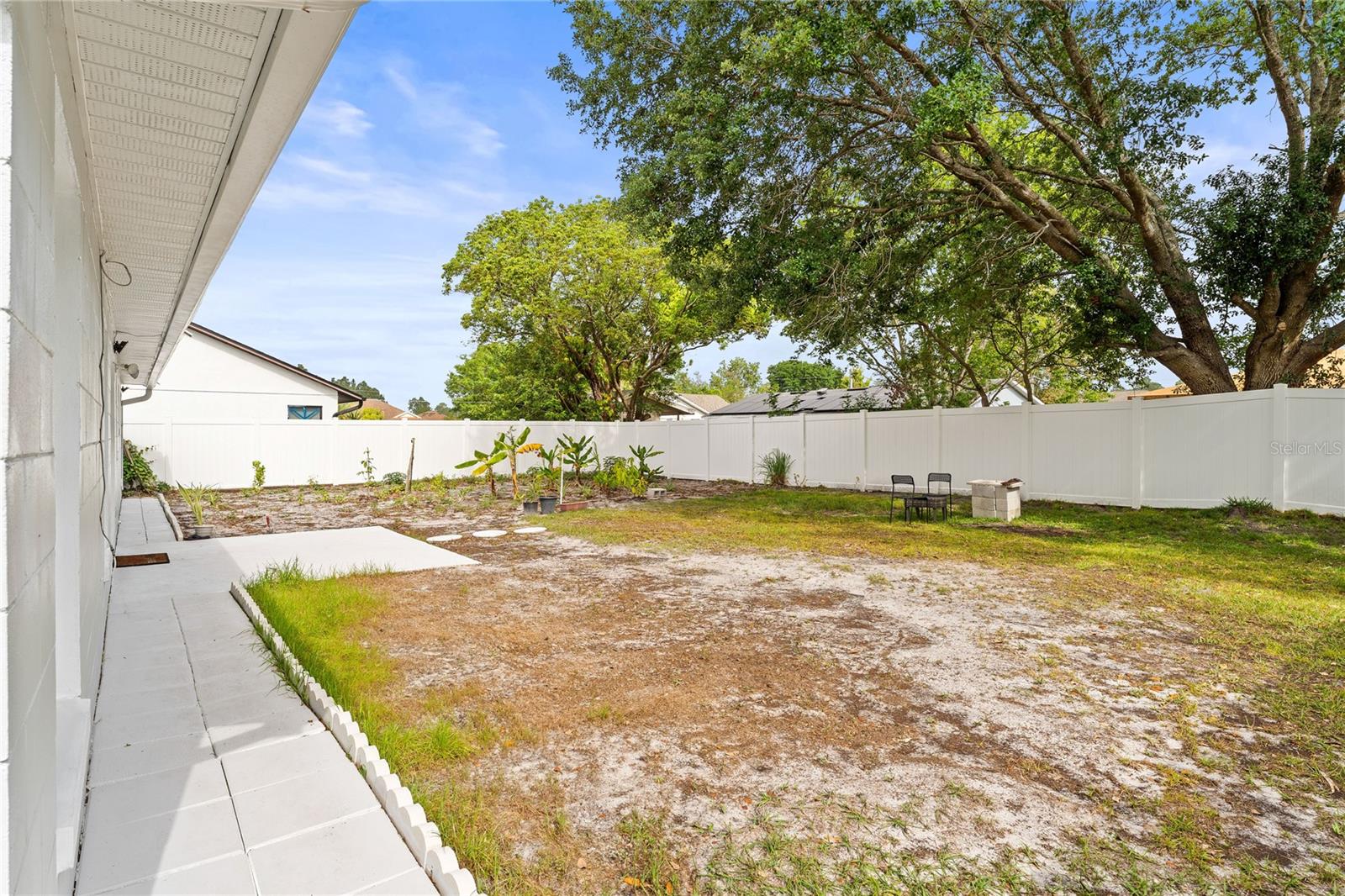 Image 22 of 34 For 211 Dalton Drive
