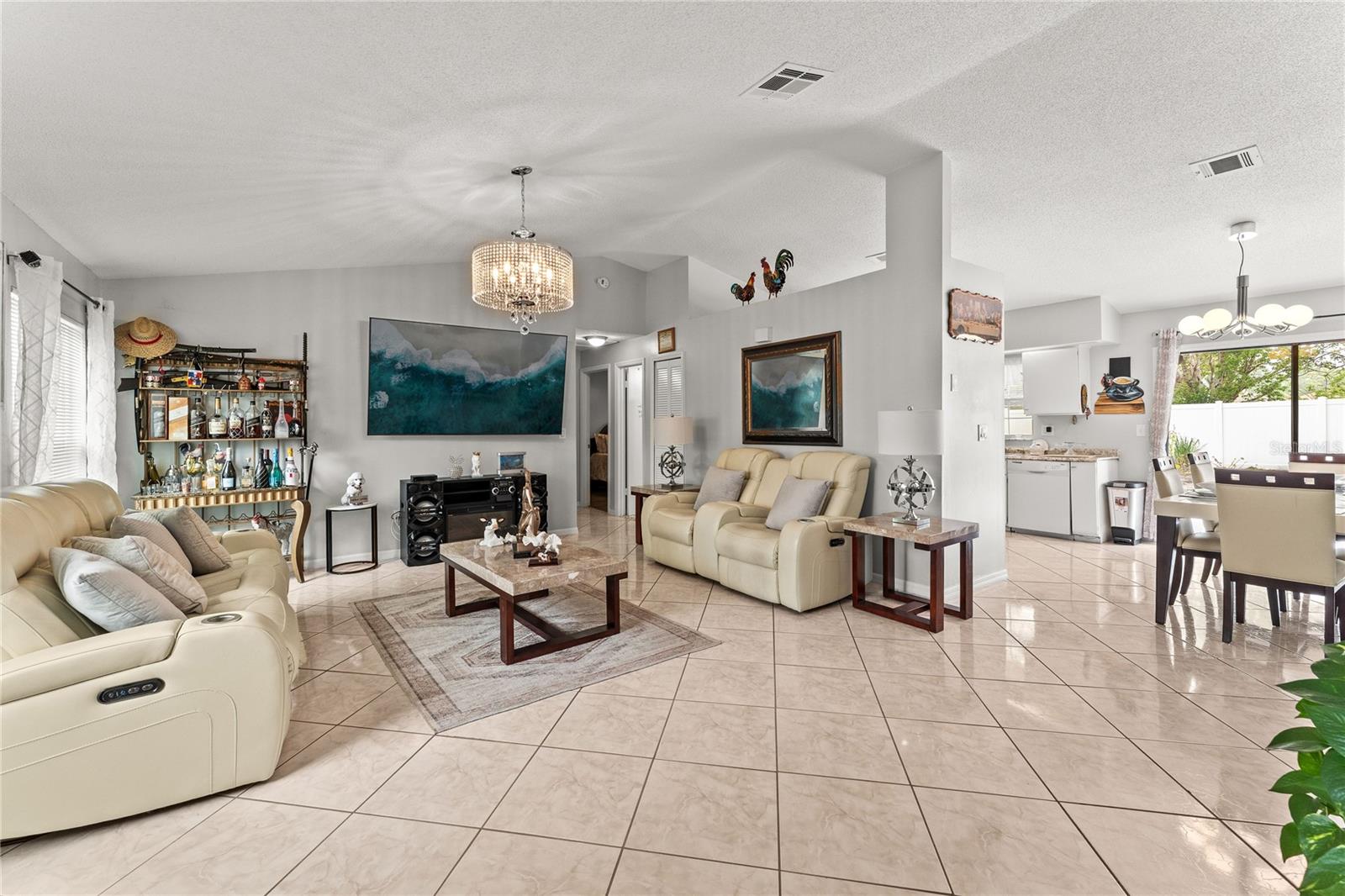 Image 4 of 34 For 211 Dalton Drive