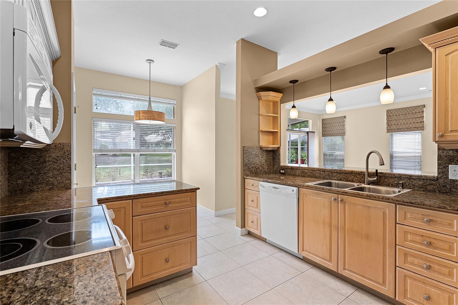 Image 12 of 60 For 131 Wimbledon Circle