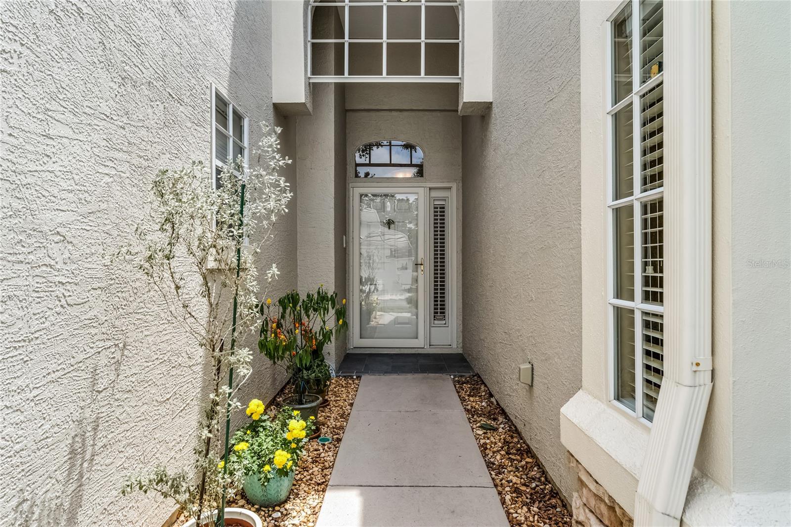 Image 3 of 60 For 131 Wimbledon Circle
