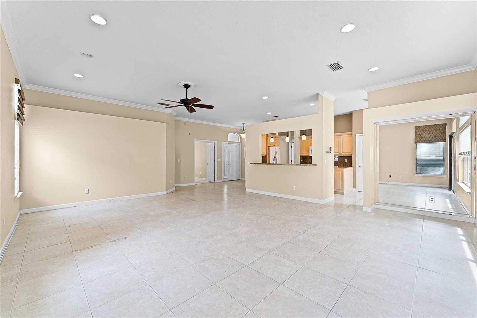 Image 4 of 60 For 131 Wimbledon Circle