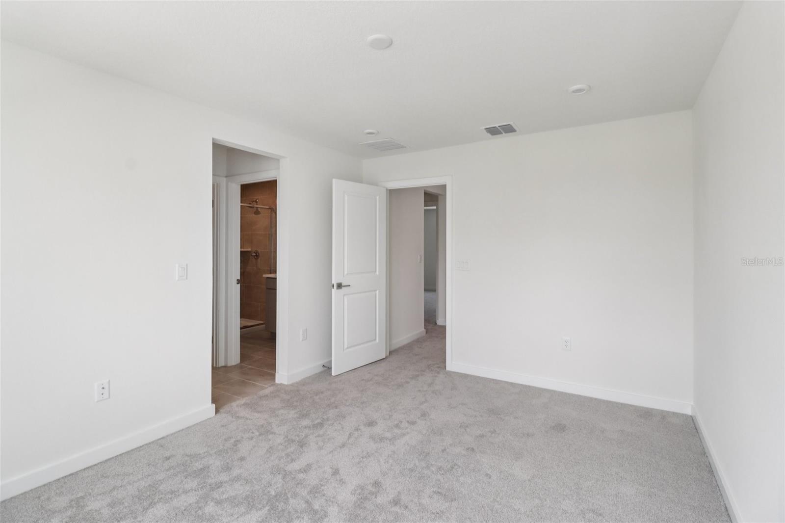 Image 14 of 27 For 6446 Horseshoe Lane Way