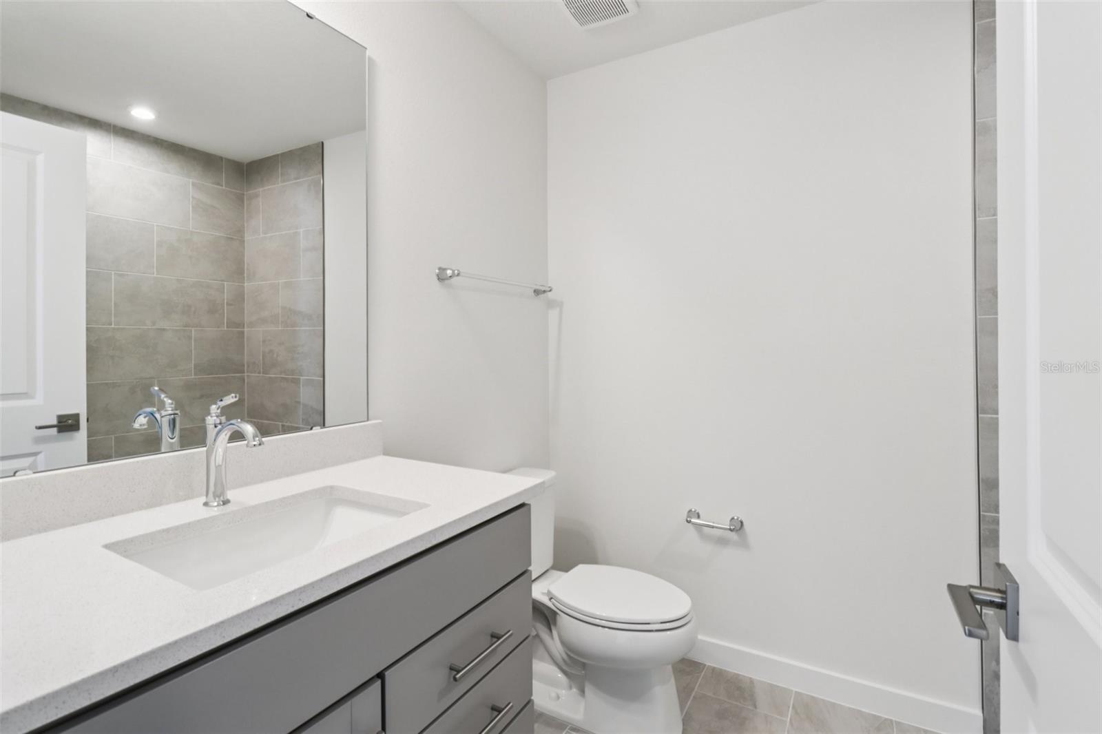 Image 22 of 27 For 6446 Horseshoe Lane Way