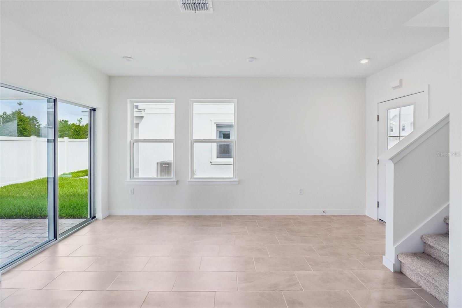 Image 4 of 27 For 6446 Horseshoe Lane Way