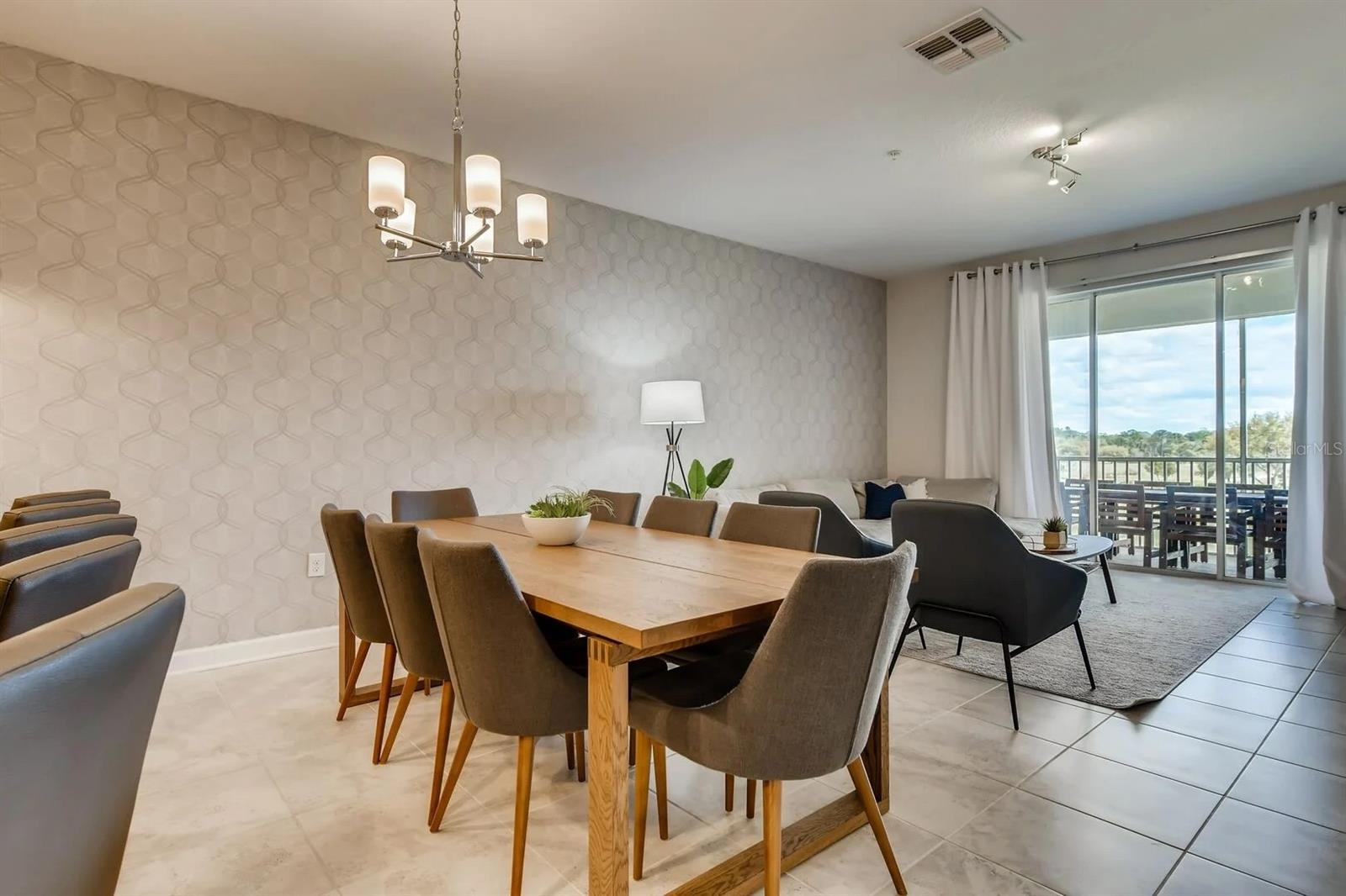 Listing photo id 8 for 545 Ocean Course Avenue 545