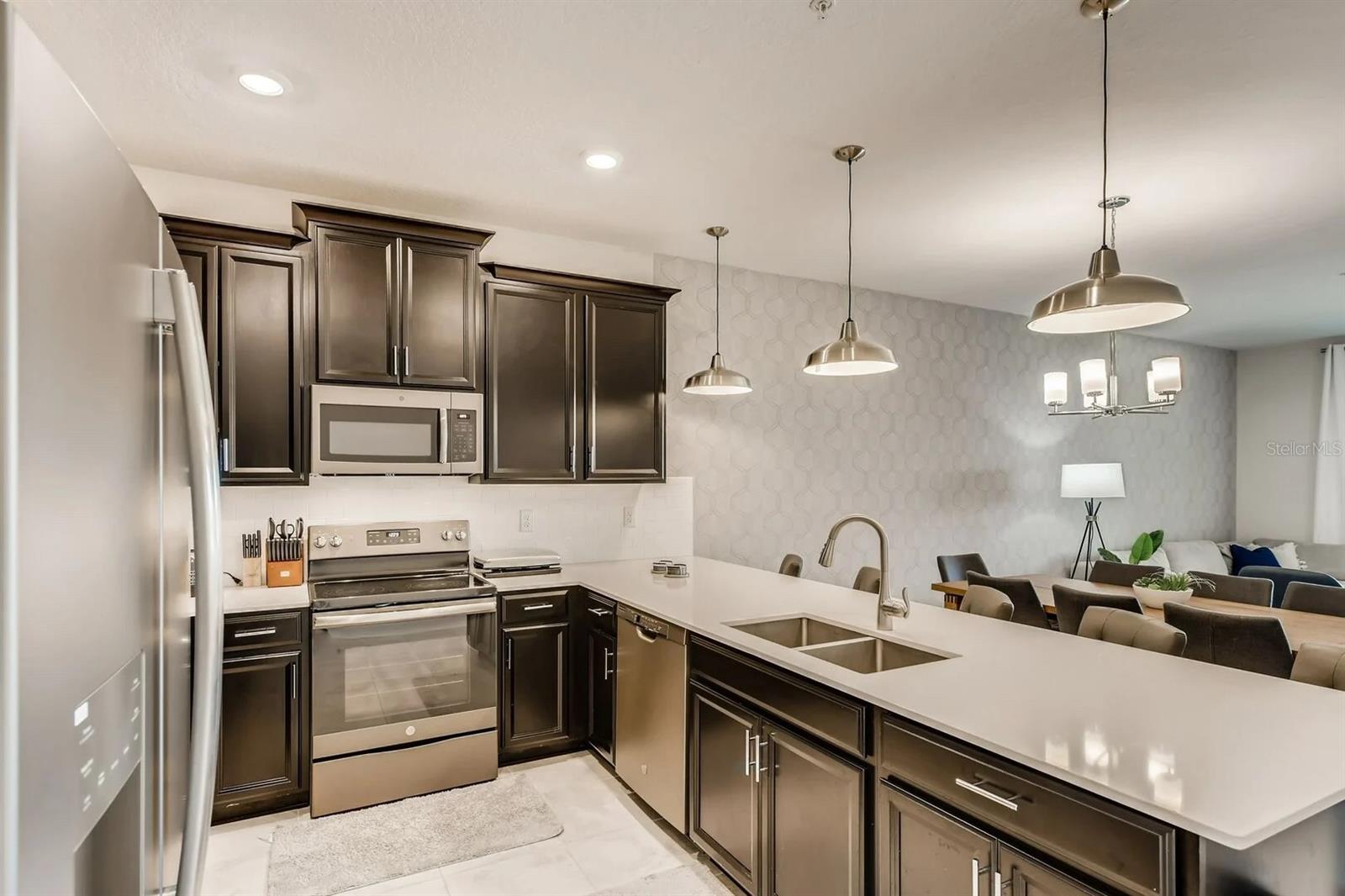 Listing photo id 15 for 545 Ocean Course Avenue 545