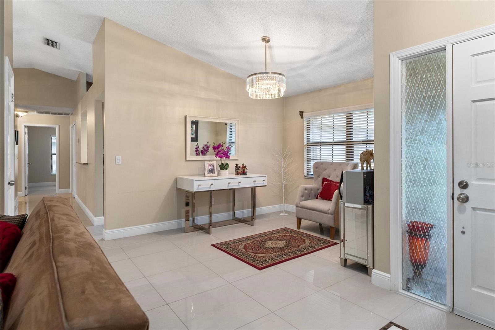 Image 14 of 61 For 9056 Woodbreeze Boulevard