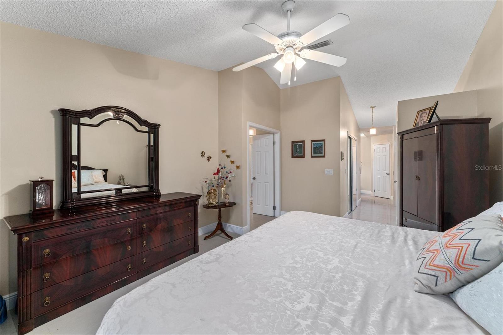 Image 17 of 61 For 9056 Woodbreeze Boulevard