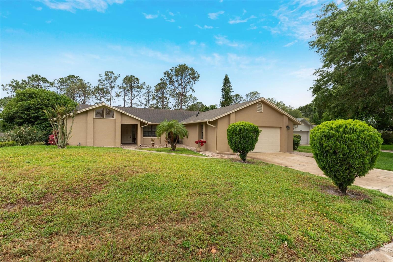 Image 2 of 61 For 9056 Woodbreeze Boulevard