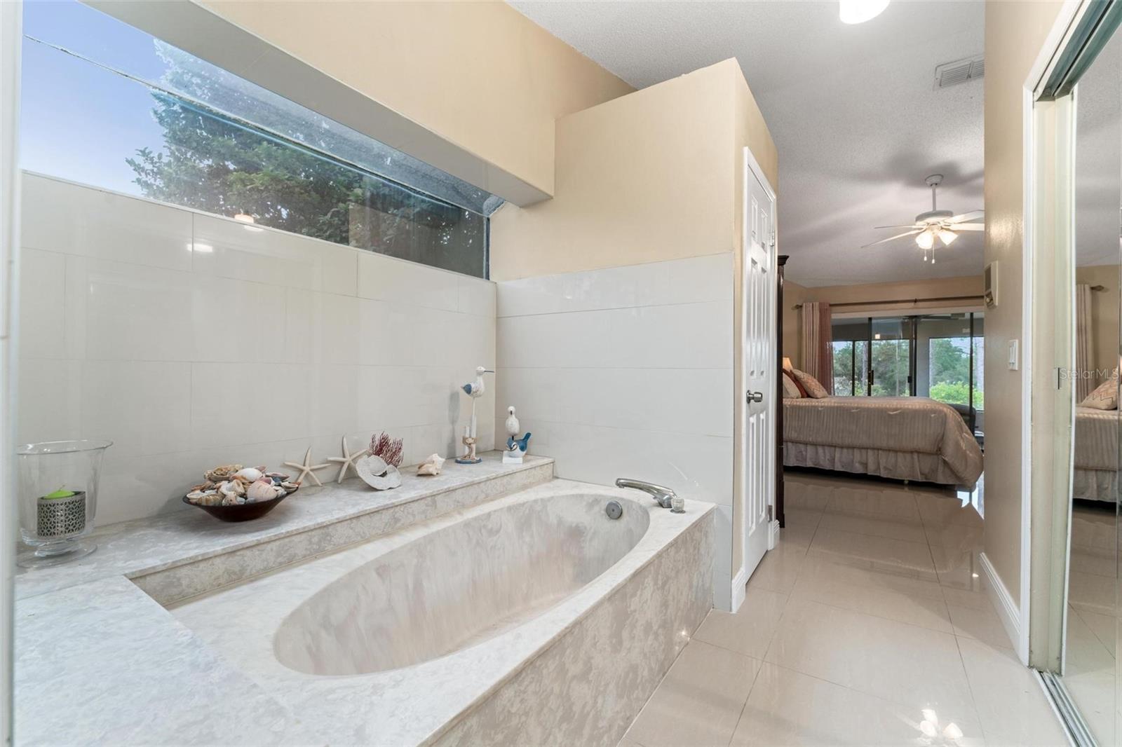Image 20 of 61 For 9056 Woodbreeze Boulevard