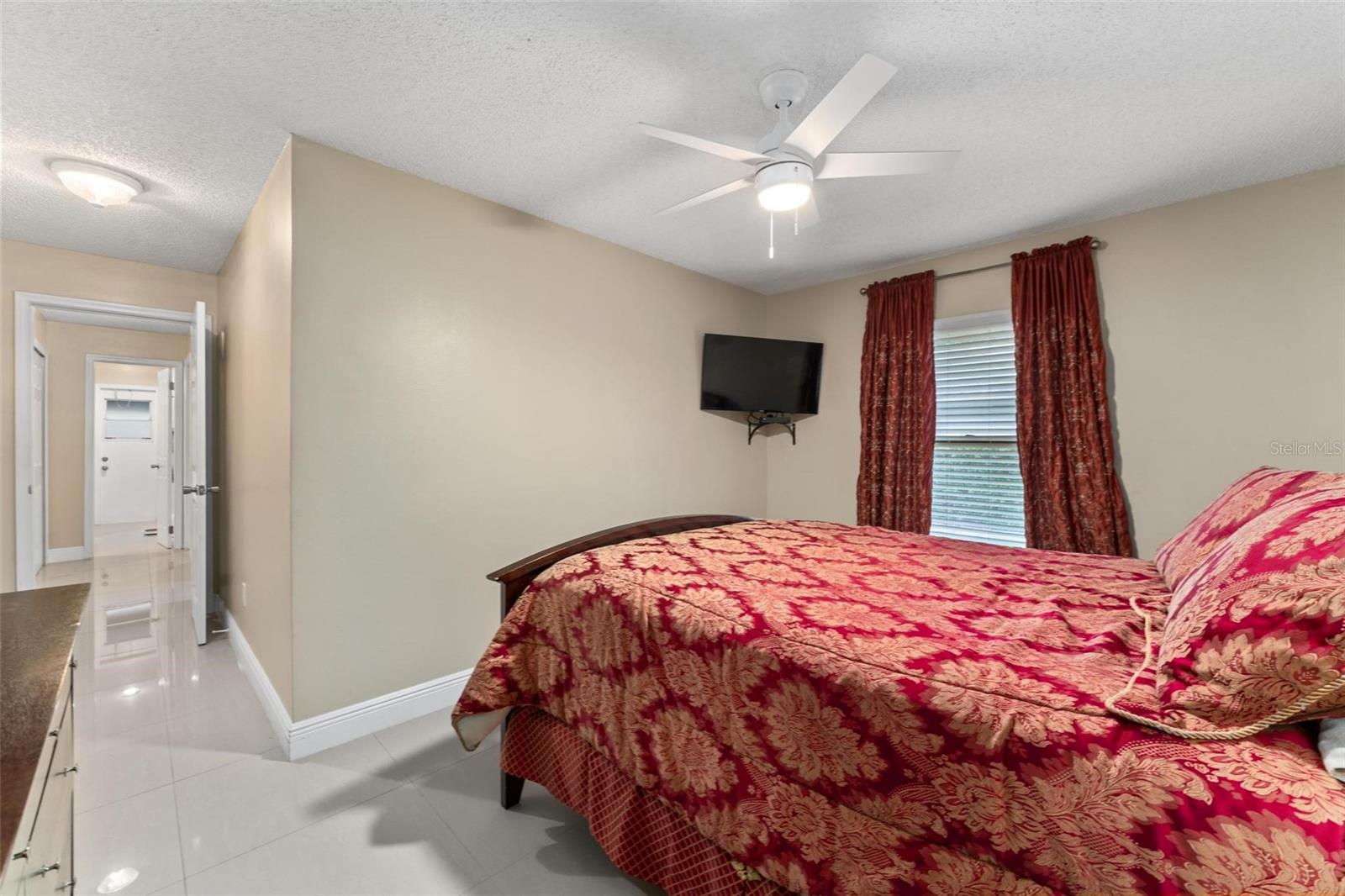 Image 31 of 61 For 9056 Woodbreeze Boulevard
