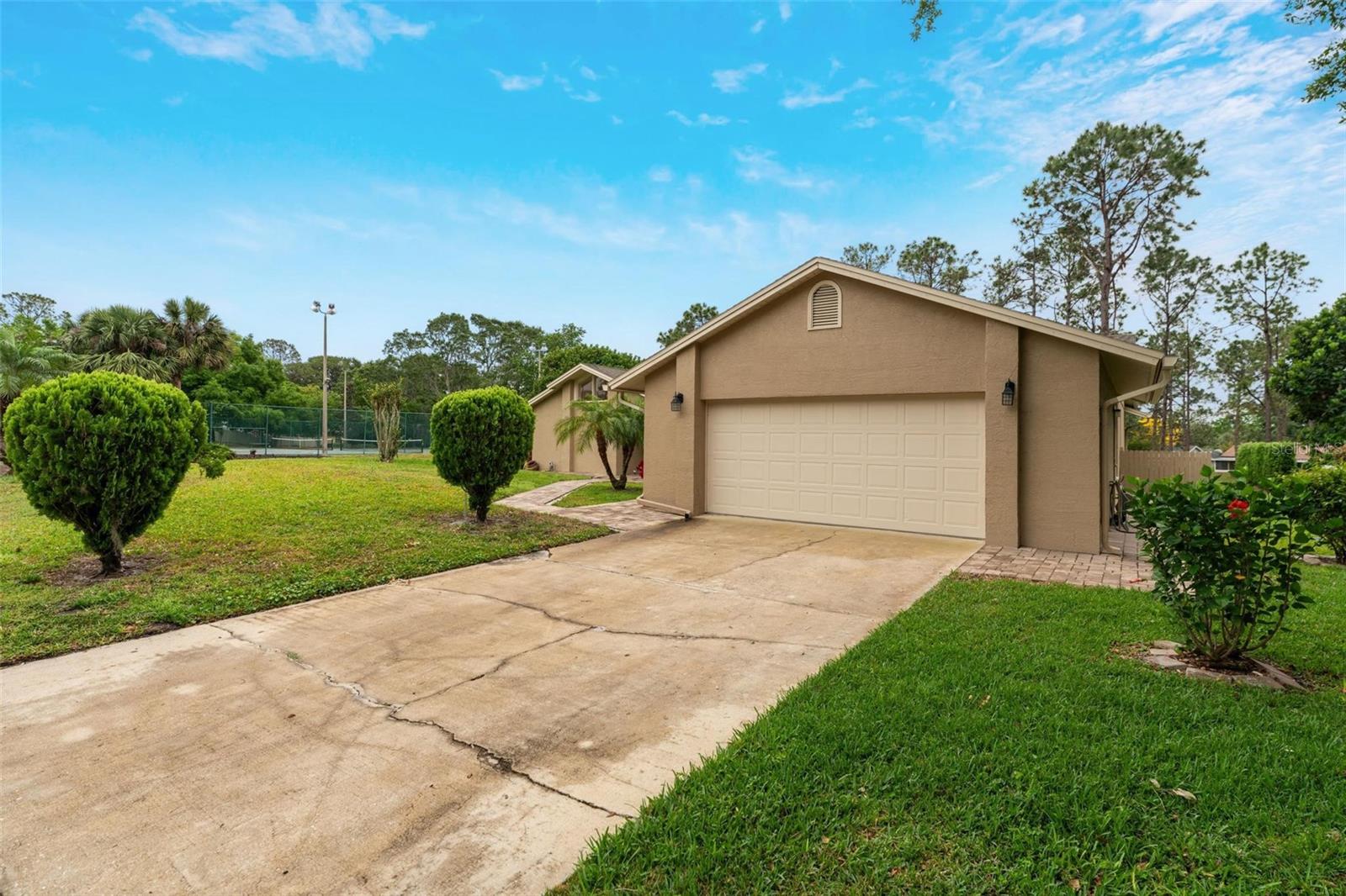 Image 4 of 61 For 9056 Woodbreeze Boulevard