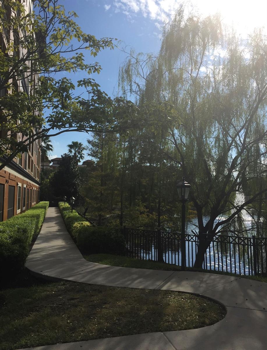 Image 29 of 39 For 12539 Floridays Resort Dr 411d