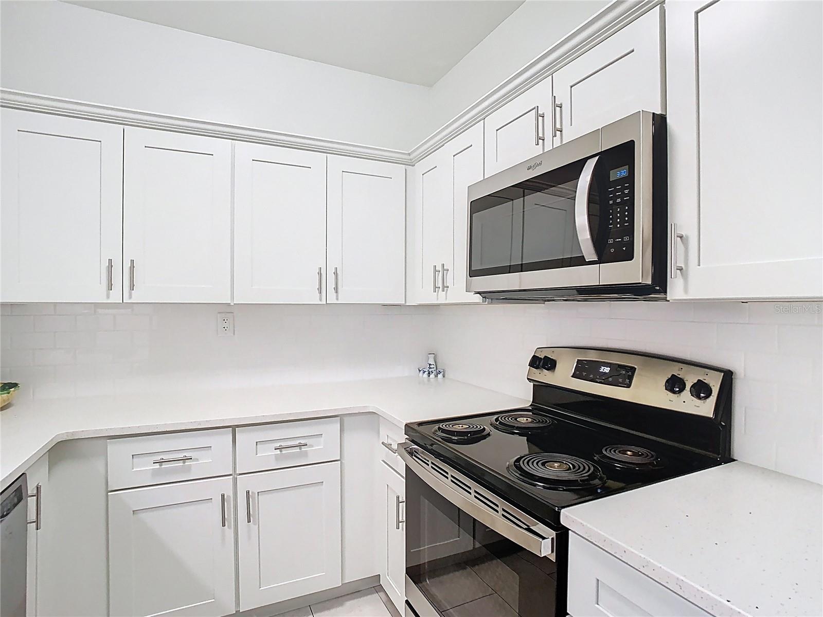 Image 15 of 46 For 200 Maitland Avenue 87