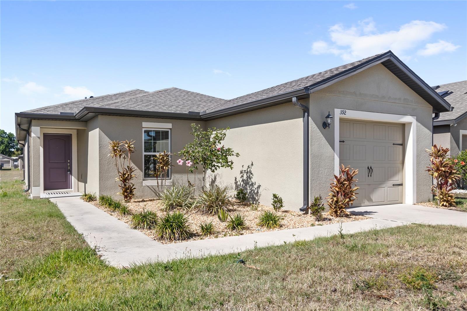 Image 2 of 30 For 392 Kensington View Drive