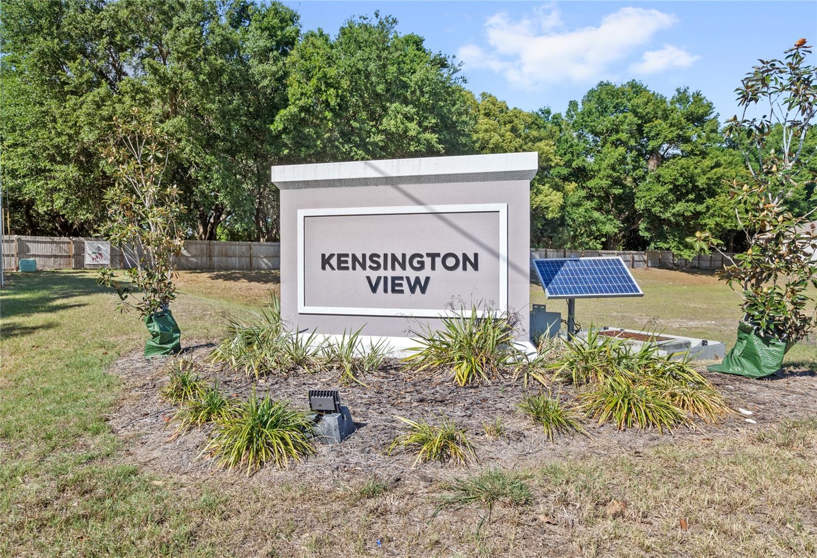 Image 4 of 30 For 392 Kensington View Drive