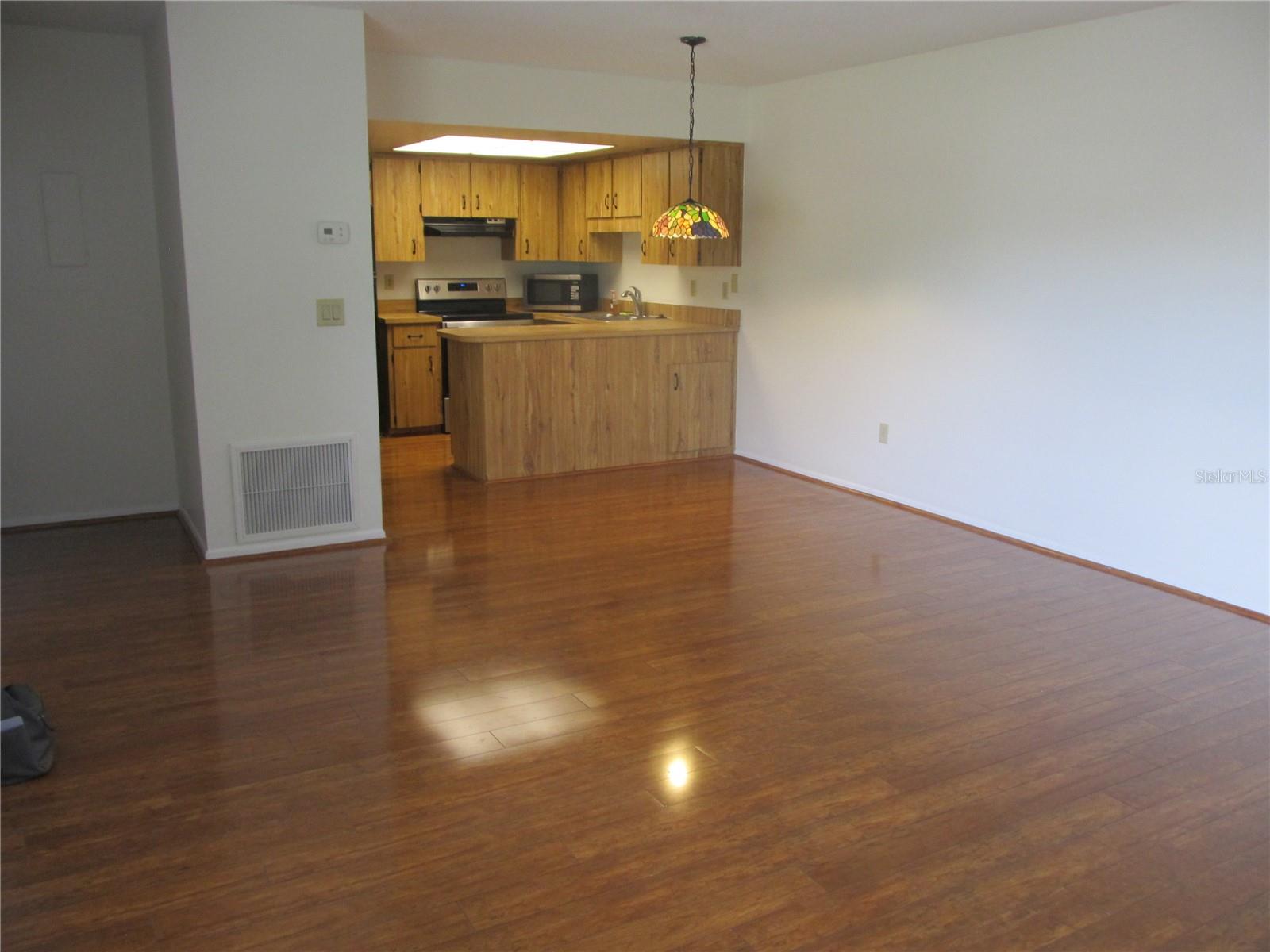 Image 8 of 18 For 78 Windtree Lane 202
