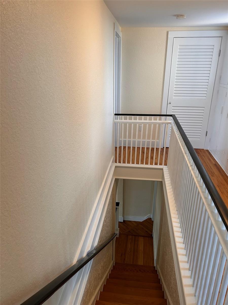 Image 23 of 32 For 529 Hillside Avenue