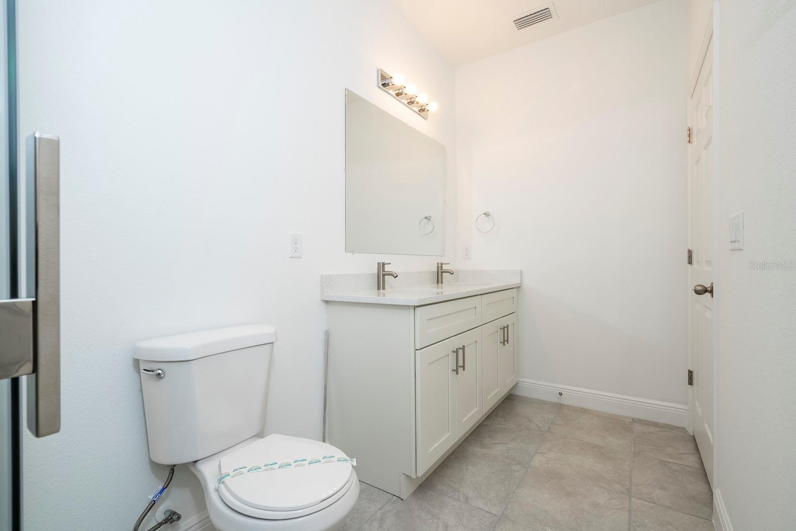 Image 42 of 71 For 3576 Marshal Place