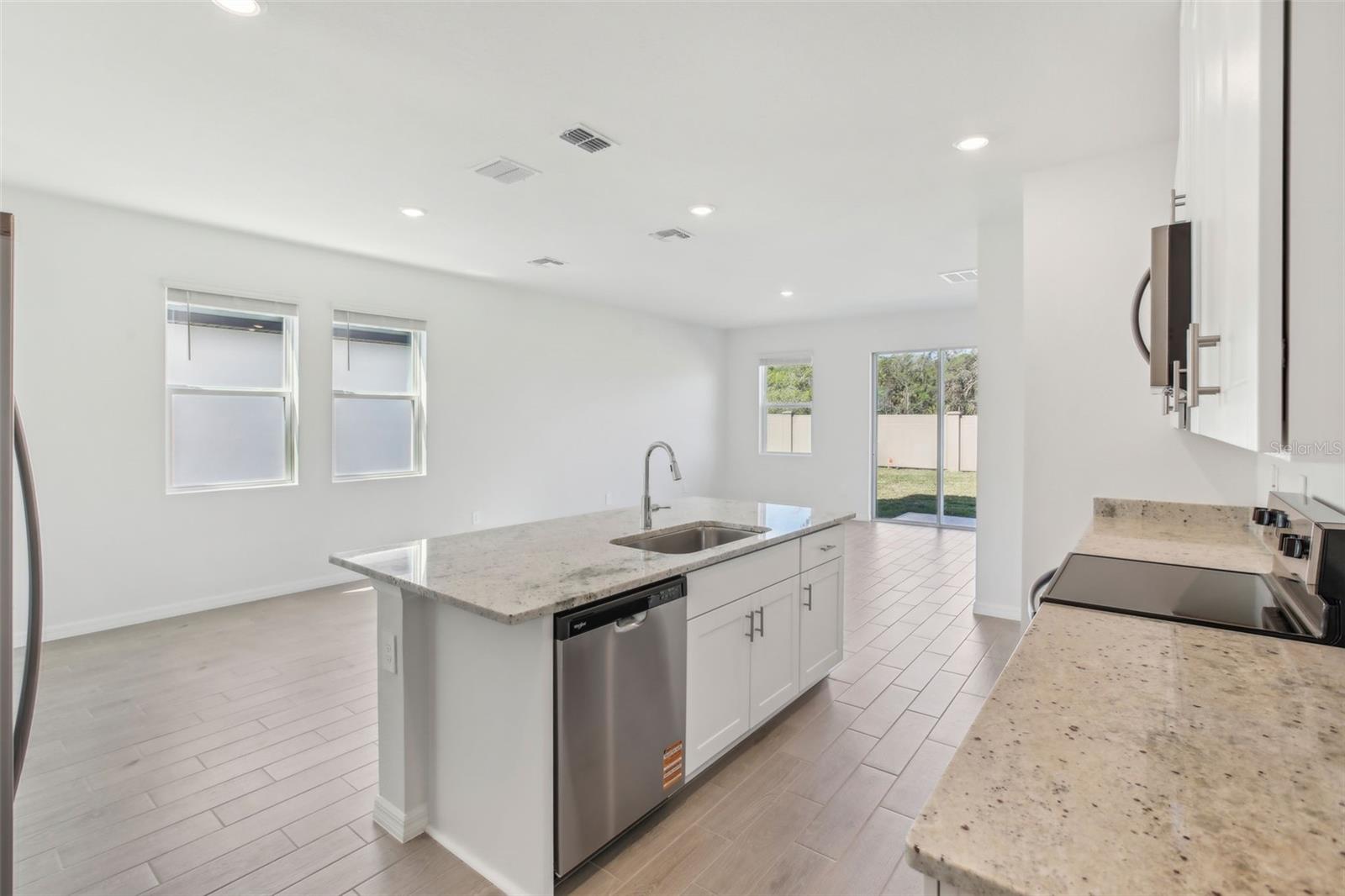 Image 14 of 38 For 1869 Brekey Way
