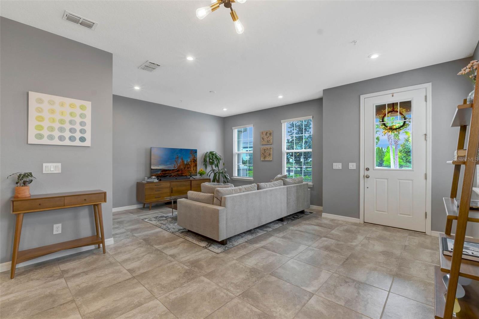 Image 10 of 32 For 9433 Randal Park Boulevard