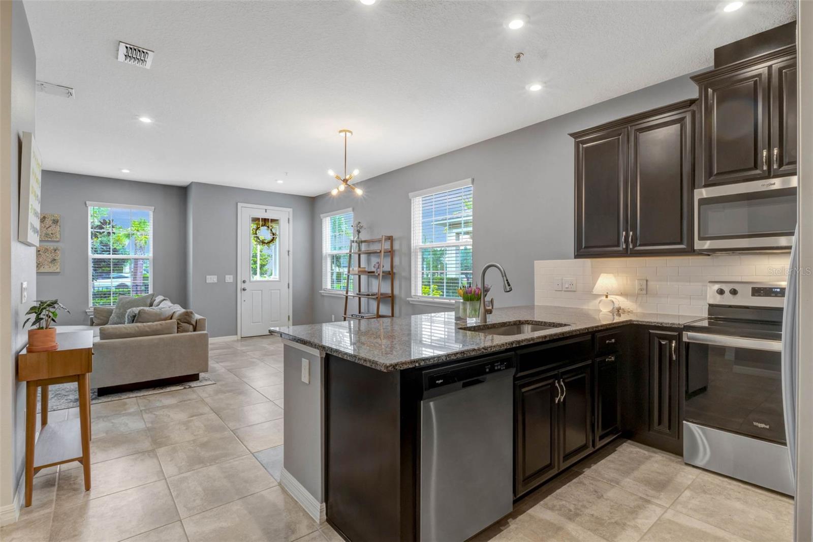 Image 11 of 32 For 9433 Randal Park Boulevard