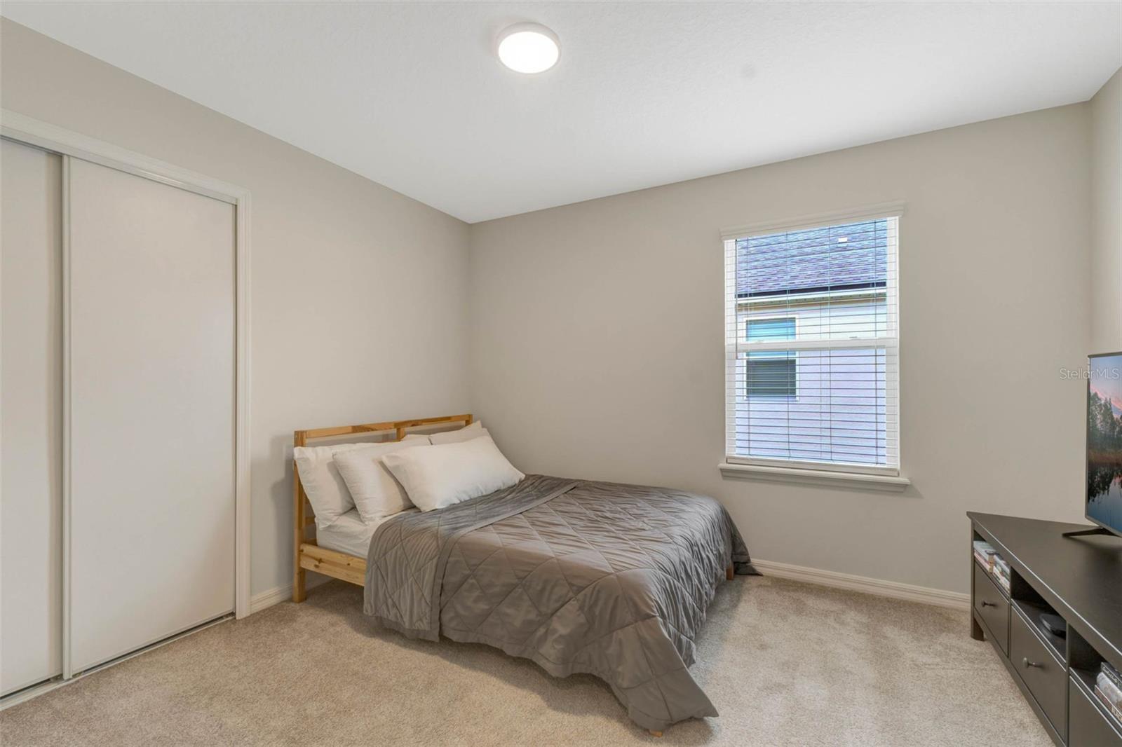 Image 20 of 32 For 9433 Randal Park Boulevard