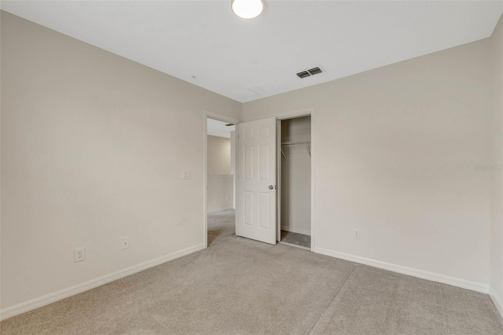 Image 21 of 32 For 9433 Randal Park Boulevard