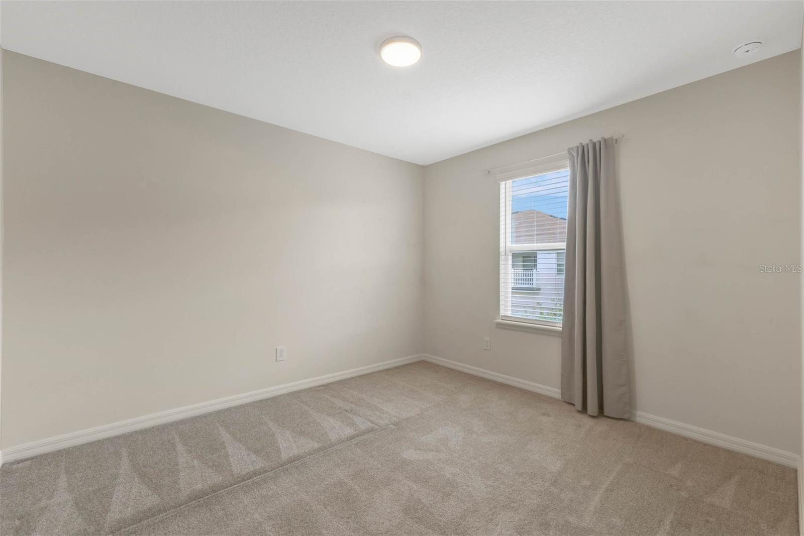 Image 22 of 32 For 9433 Randal Park Boulevard