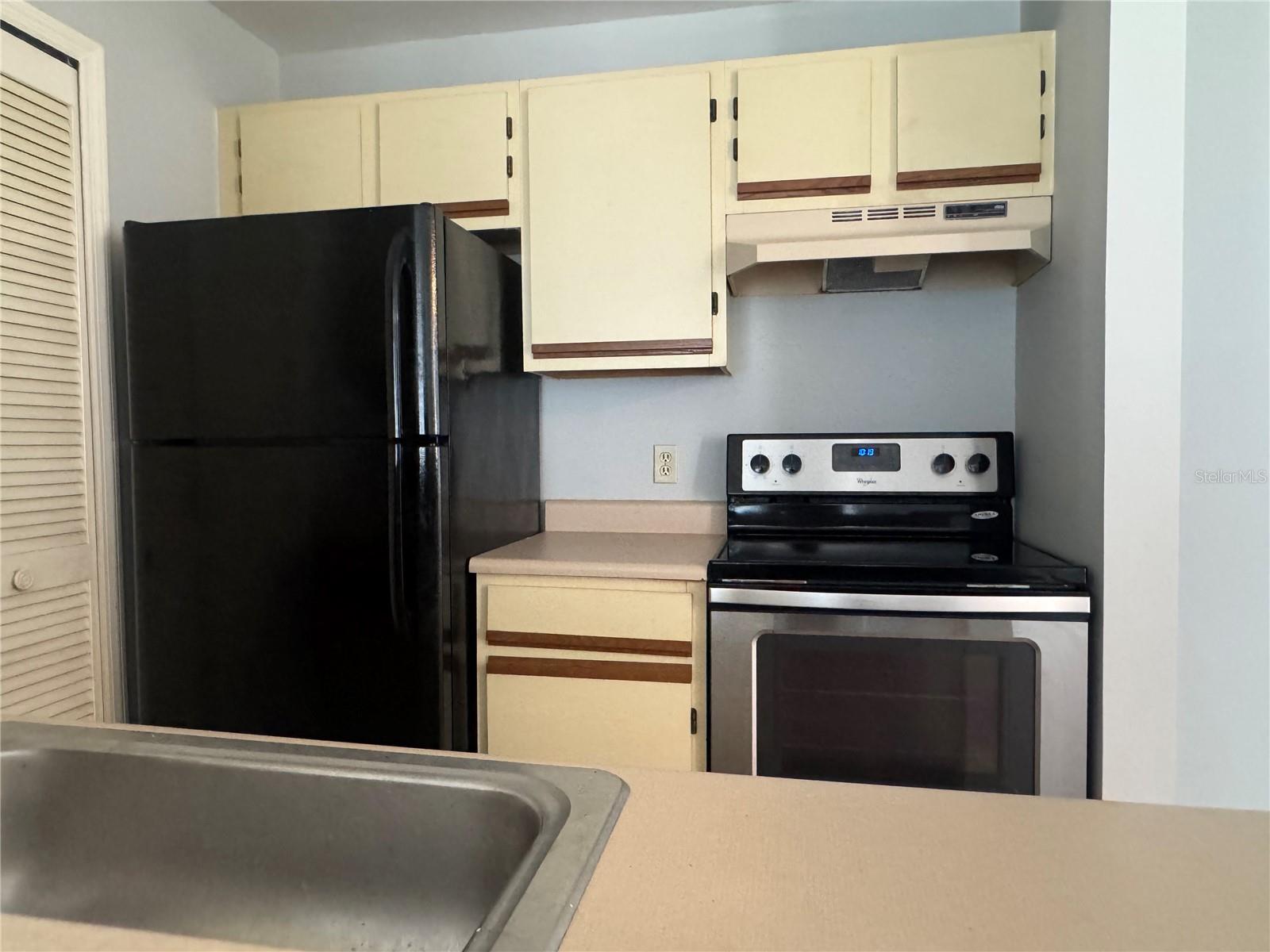 Image 16 of 18 For 6154 Westgate Drive 202