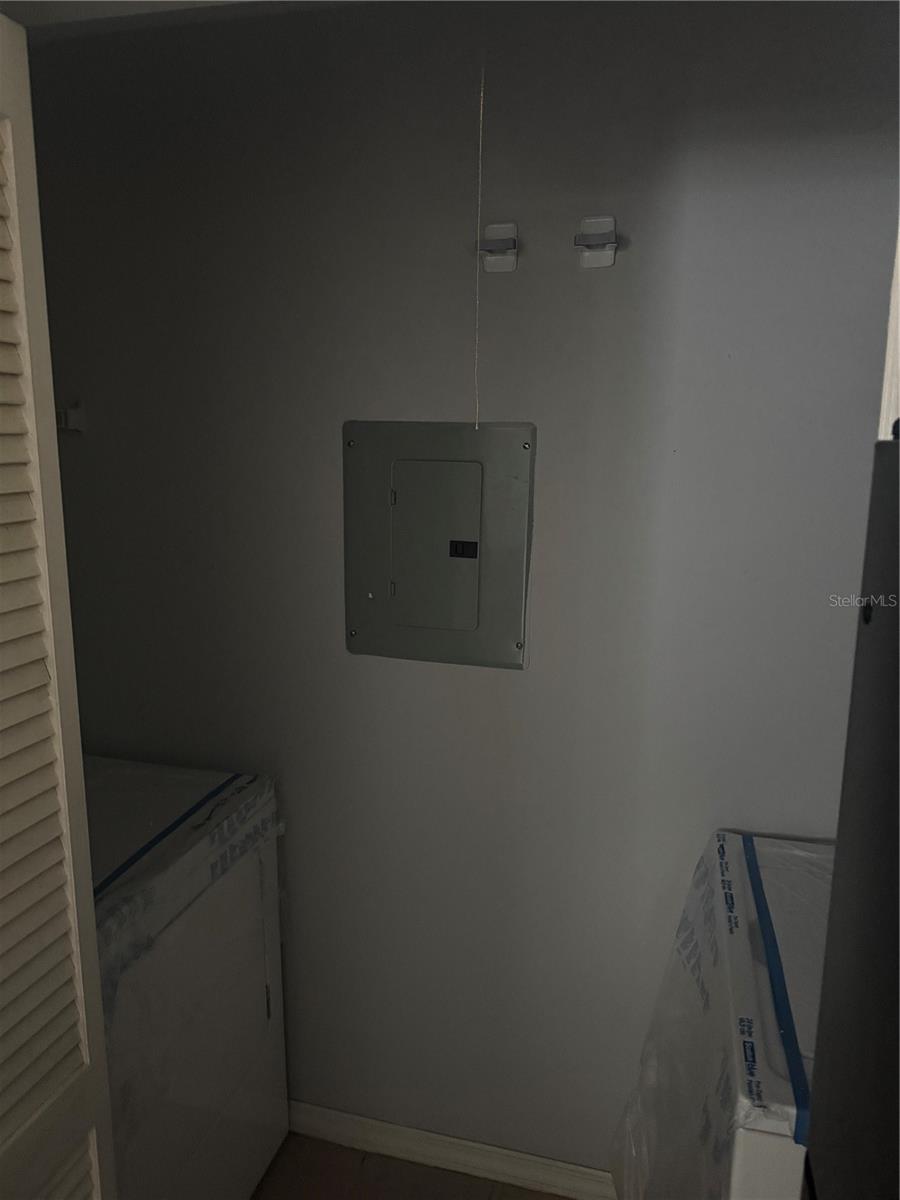 Image 6 of 18 For 6154 Westgate Drive 202