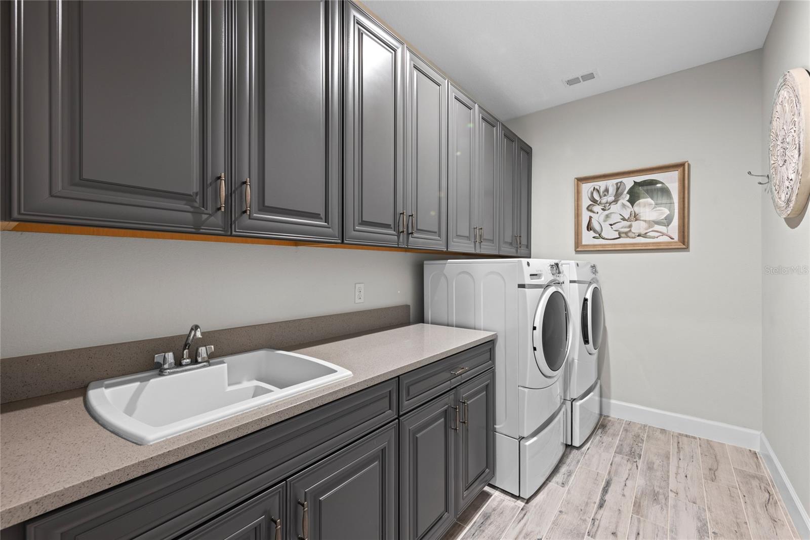 Image 34 of 68 For 1062 Lakeside Estates Drive