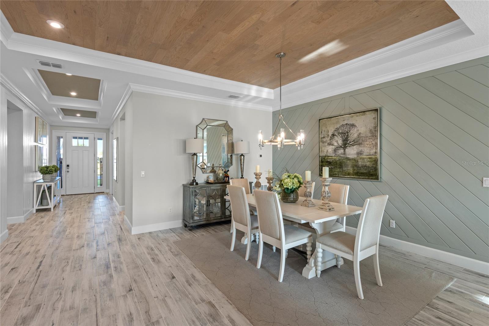 Image 7 of 68 For 1062 Lakeside Estates Drive
