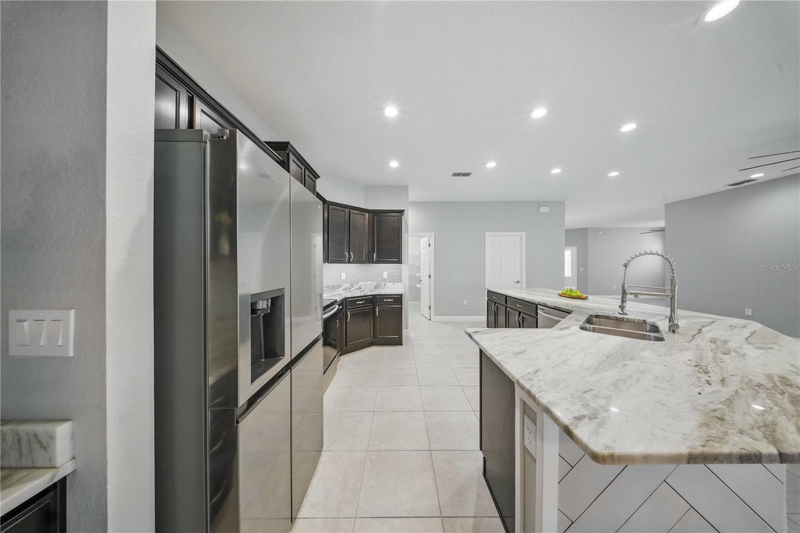 Image 10 of 27 For 5829 Valentino Way
