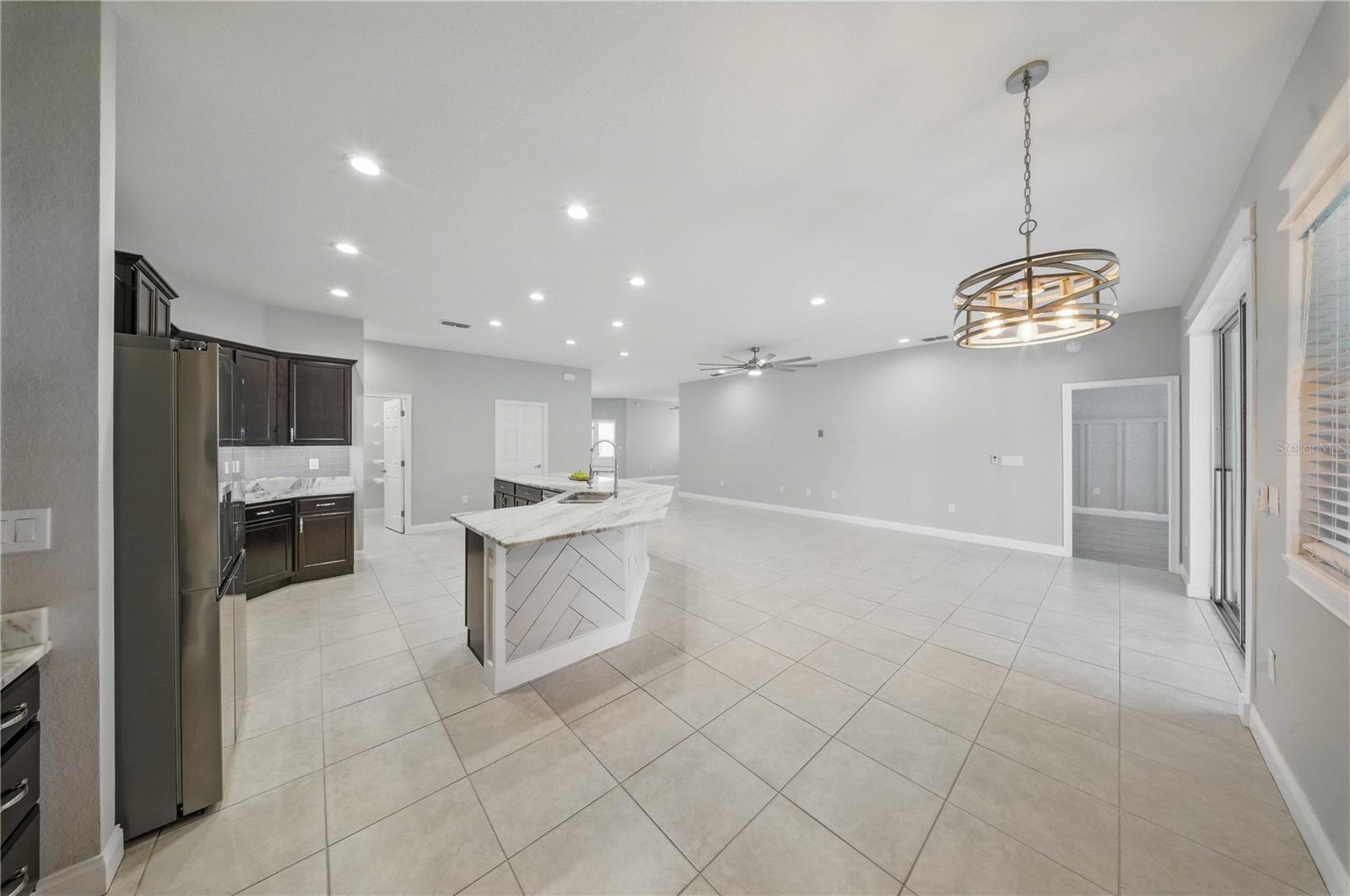 Image 11 of 27 For 5829 Valentino Way