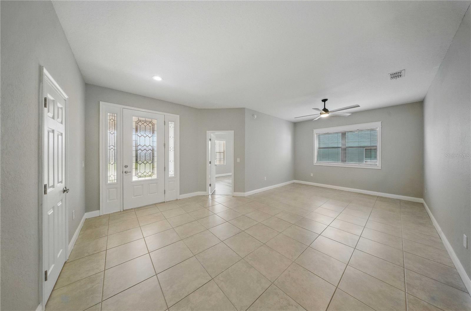 Image 4 of 27 For 5829 Valentino Way