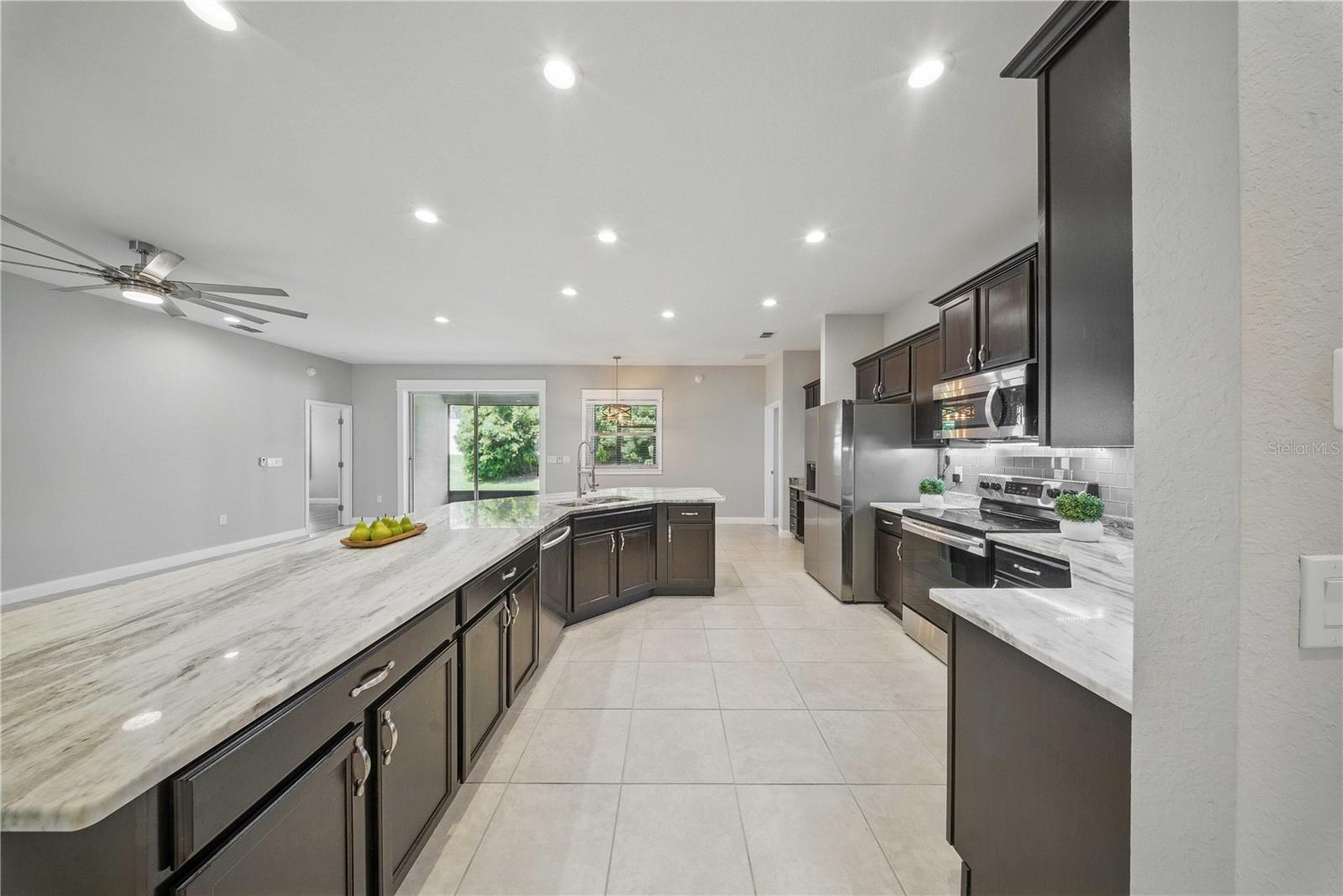 Image 9 of 27 For 5829 Valentino Way