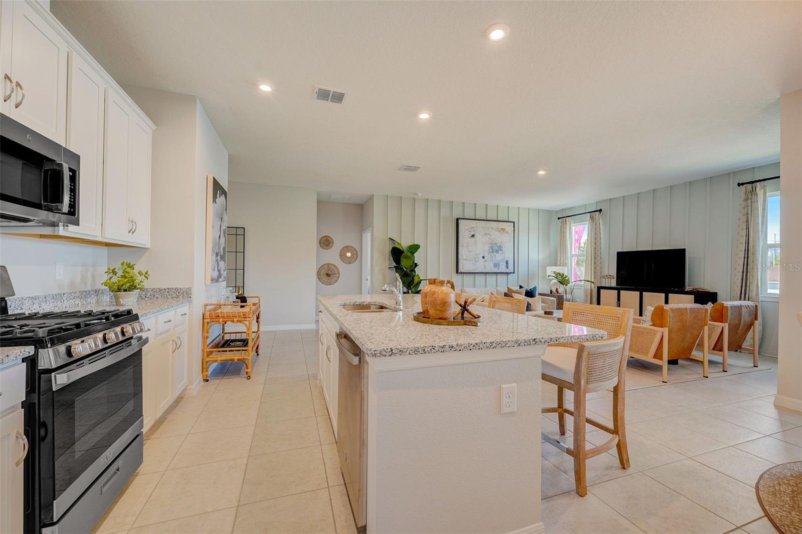 Image 14 of 59 For 1215 Normandy Drive