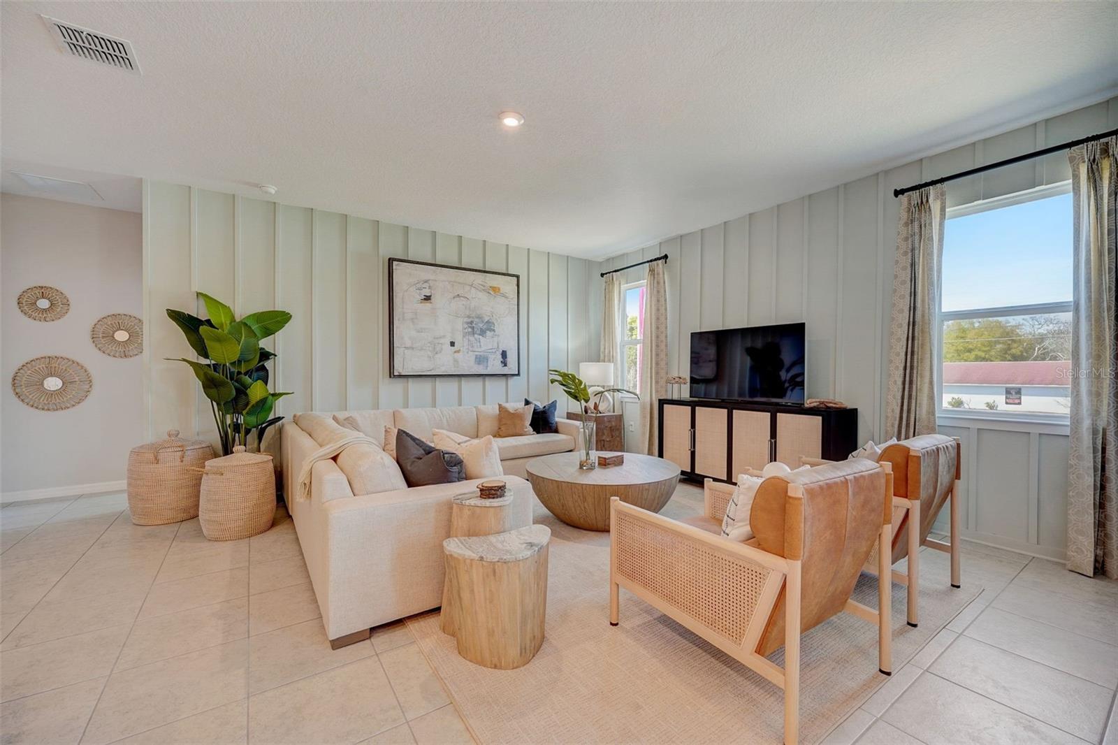 Image 5 of 59 For 1215 Normandy Drive