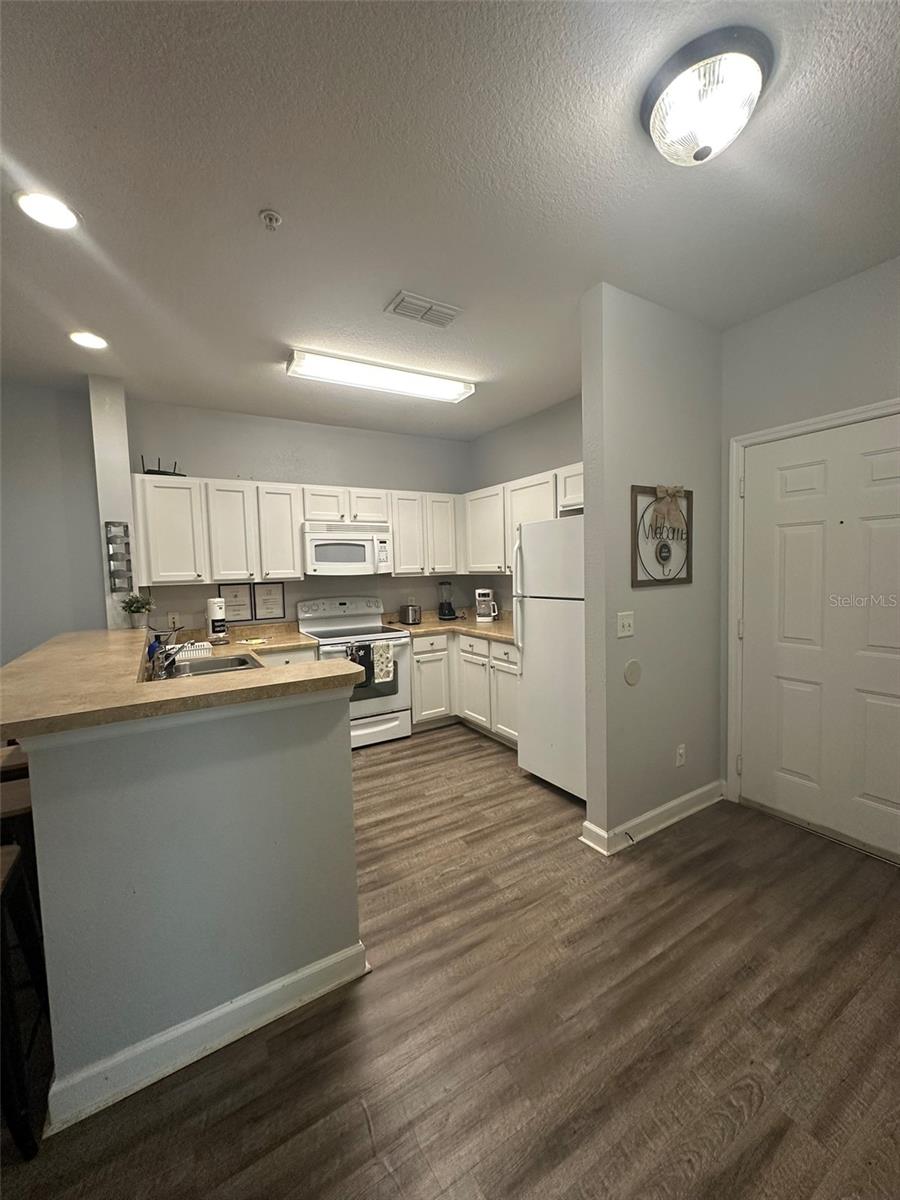Image 15 of 39 For 3176 Feltrim Place 203