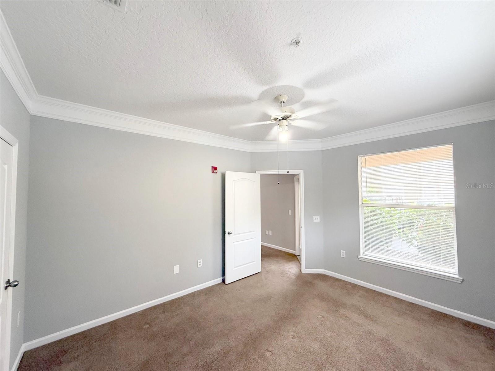 Image 21 of 31 For 8848 Villa View Circle 101