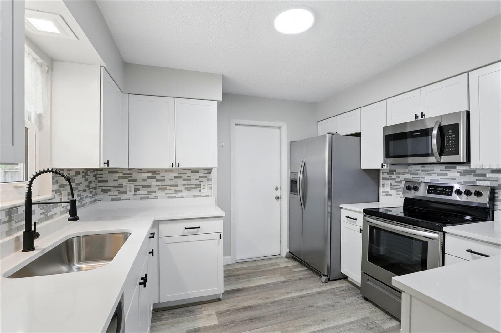 Image 3 of 29 For 916 Spanish Lane