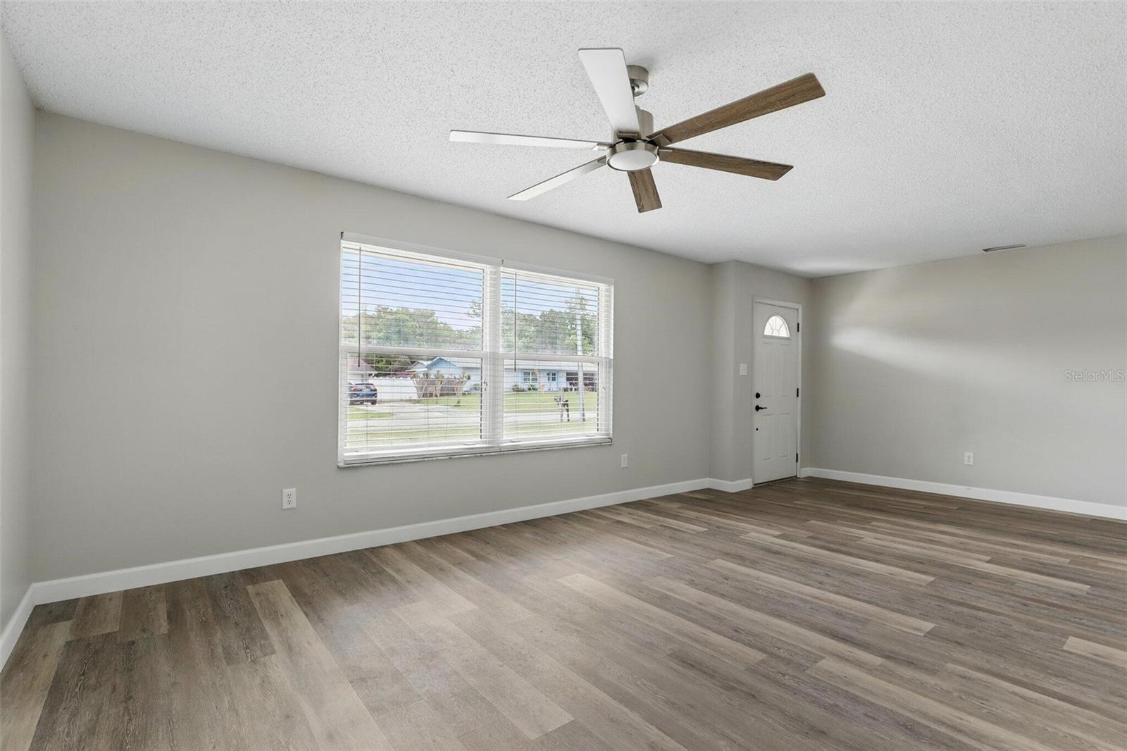 Image 8 of 29 For 916 Spanish Lane