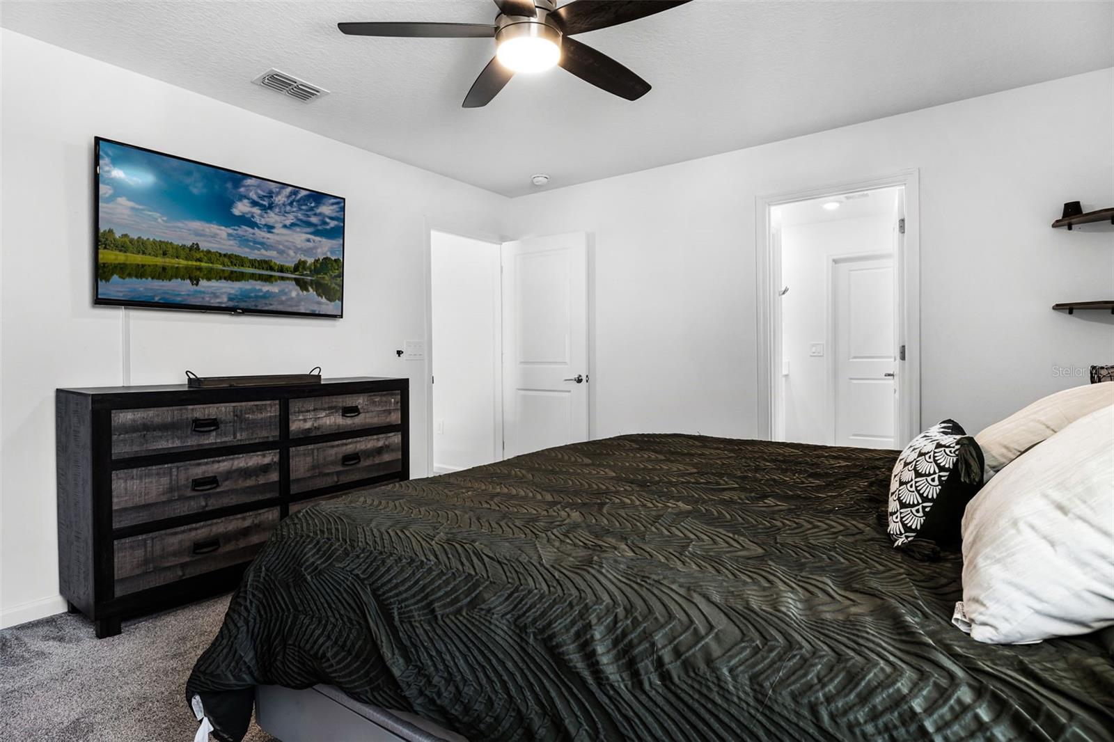 Image 3 of 44 For 6915 Wilson Pasture Avenue