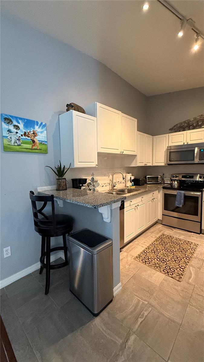 Image 7 of 27 For 8833 Grand Palms Circle B
